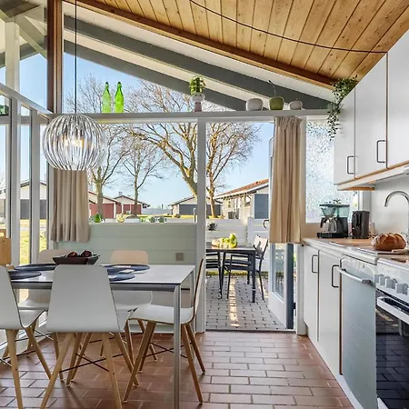 بيت للعطل With Fireplace 11 أبينرا